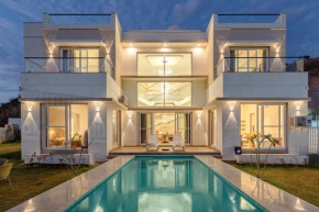 ELIVAAS Shourya Sereno - Luxe 4 BHK Villa With Pvt Pool & Garden
